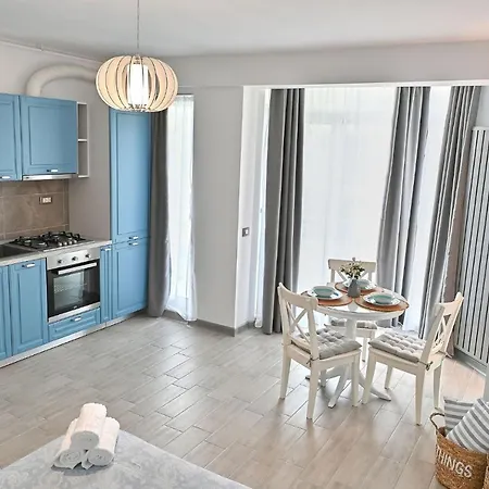 Sea Shore Apartments - Spa N Pools Beach Resort Mamaia Exterior foto