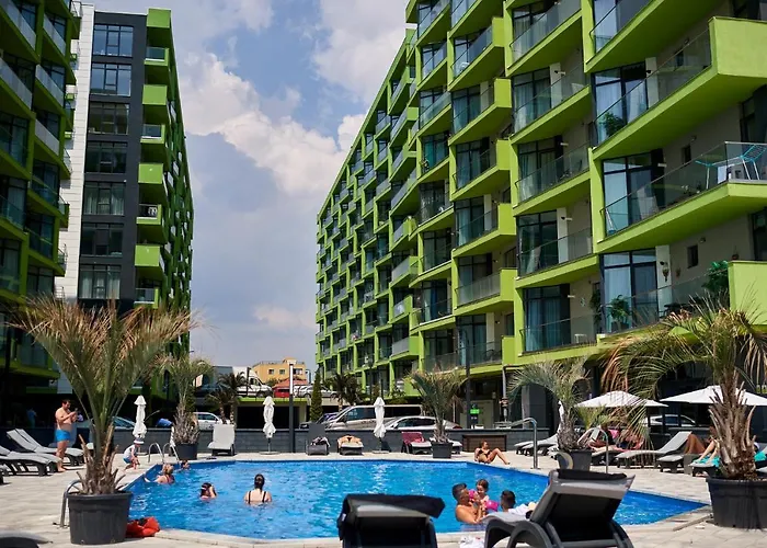 Sea Shore Apartments - Spa N Pools Beach Resort